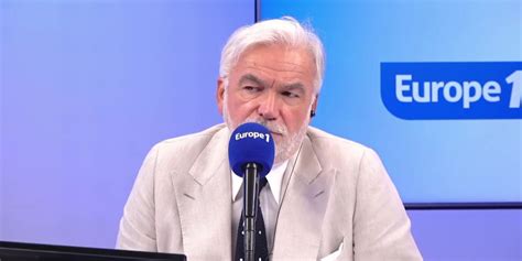 Pascal Praud et vous C était un Monsieur avec un grand M l