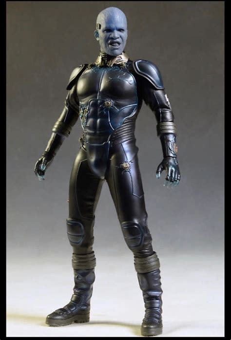 1 6 Hot Toys Amazing Spiderman 2 Electro MMS246 Hobbies Toys Toys Games On Carousell