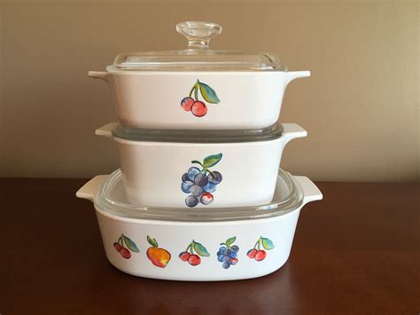 Vintage Corning Ware Fruit Basket Casseroles With Pyrex Lids 2 Etsy UK