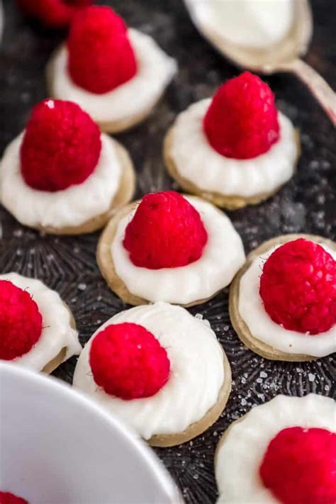 Raspberry Cream Cheese Bites