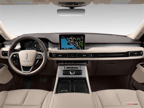 2021 Lincoln Aviator: 90 Interior Photos | U.S. News