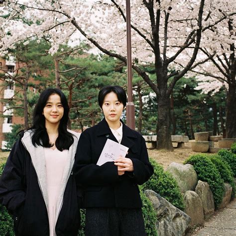 《雪降花》金美秀骤逝 Blackpink Jisoo发合照悼念 娱乐 東方網 馬來西亞東方日報