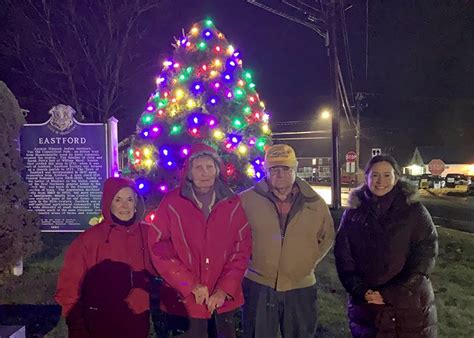 Day Kimball Healths 34th Annual Tree Of Life Ceremony Raises Over