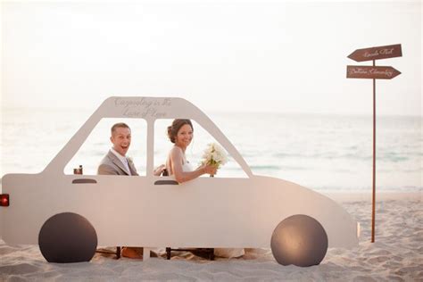 Photo Booths Ideas For A Fun Beach Wedding Beach Wedding Tips