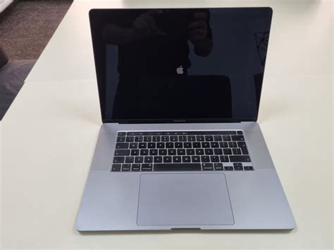 MacBook Pro A2141