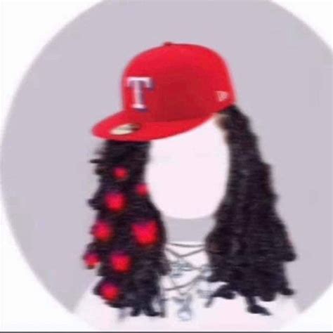 View Aesthetic Default Pfp With Fitted Hat And Hair Betimbwasuur