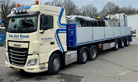 Nieuwe Pacton Kraanopleggers Houden Van Den Boom Transport Maximaal