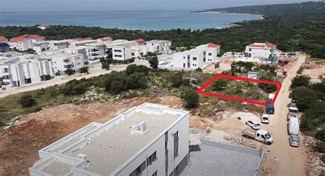 Stan Novalja M Trosobni Novogradnja Iznad Pla E Babe Prodaja