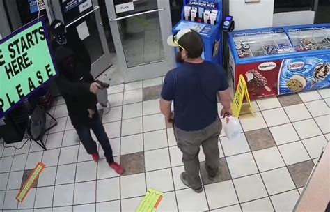 Marine Veteran Stops Armed Robbery In A Matter Of Seconds At Arizona