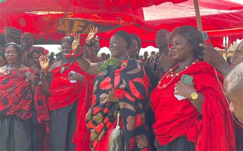 Hundreds Bid Ga Manye Memorable Farewell