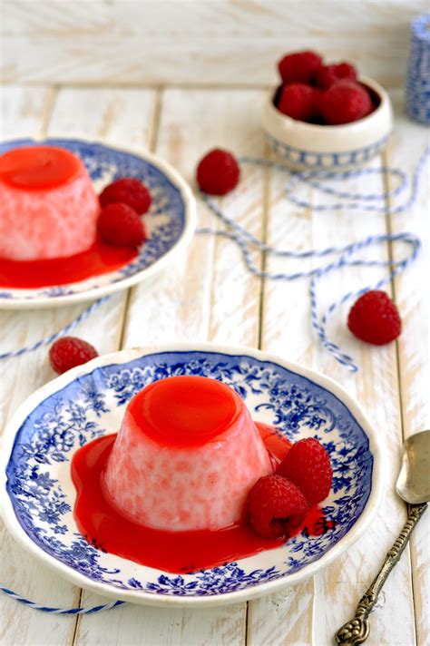 Panna Cotta Ai Lamponi Buonissimo Dessert Cremoso