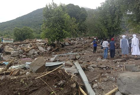 Indonesia Landslides Death Toll Rises To 119 Dozens Missing Ap News