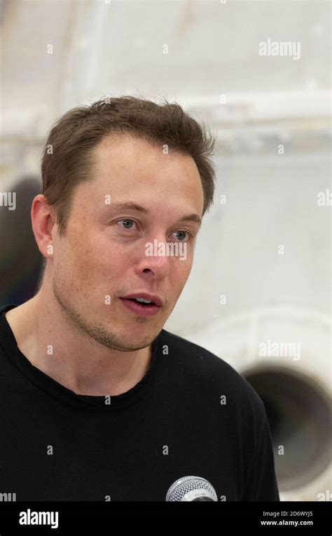 Mcgregor Texas Le 13 Juin 2012 Elon Musk Pdg De Spacex Répond à