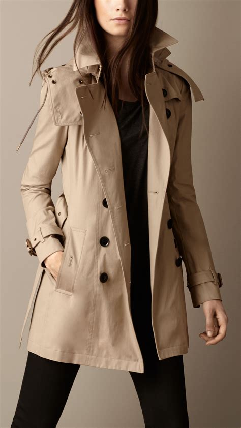 Women S Beige Trench Coat Plus Size At Amparo Newman Blog