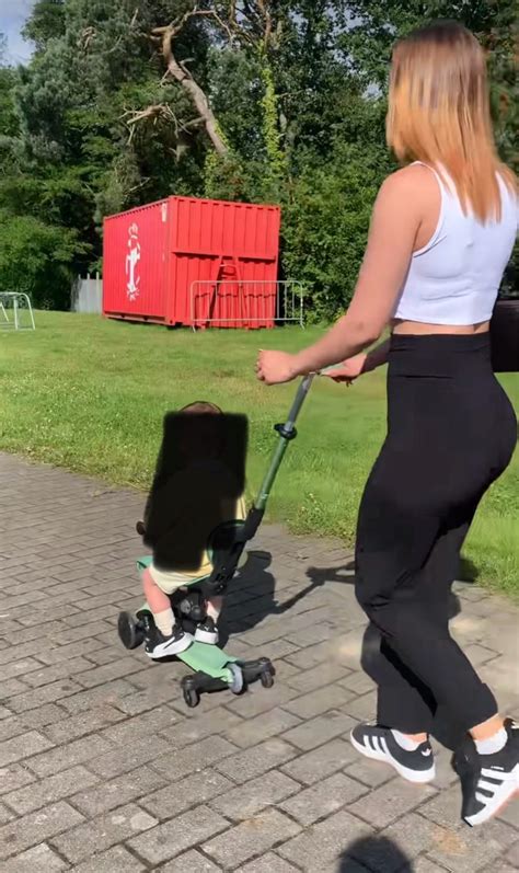 So Sexy Milf With Big Bubble Butt Looking Straight Into The Cam Spandex Leggings Yoga Pants