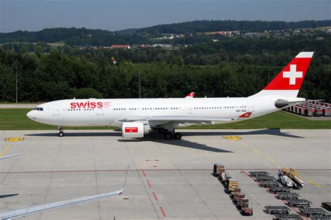 Swiss Airbus A Hb Iqq Zrh Dw Flickr