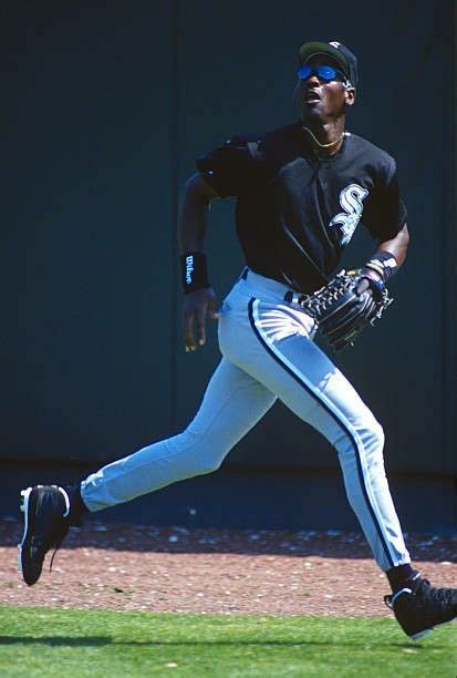 Pin By Mike Plesha On White Sox Michael Jordan Photos Michael Jordan