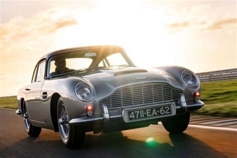 Mobil James Bond Aston Martin Db5 Diproduksi Ulang Bikin Nostalgia