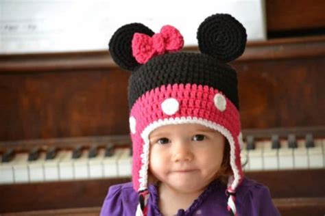 Detalles En Un Gorro De Minnie A Crochet Y Mickey Crochet Baby Hats