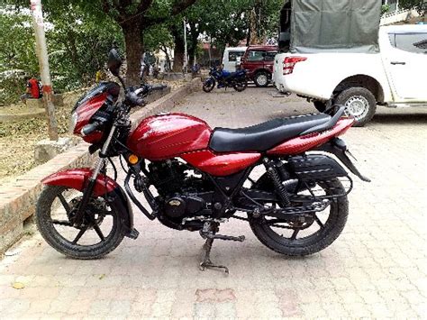 bajaj discover  red