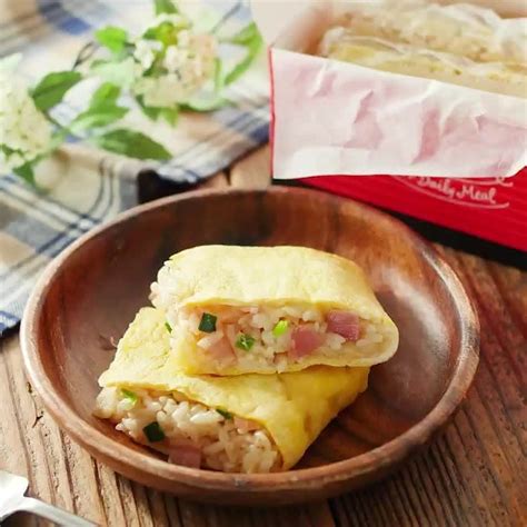 Macaroniさんのインスタグラム動画 Macaroniinstagram「悪魔ごはん🍙「バター醤油ライスのたまご巻き」このレシピ