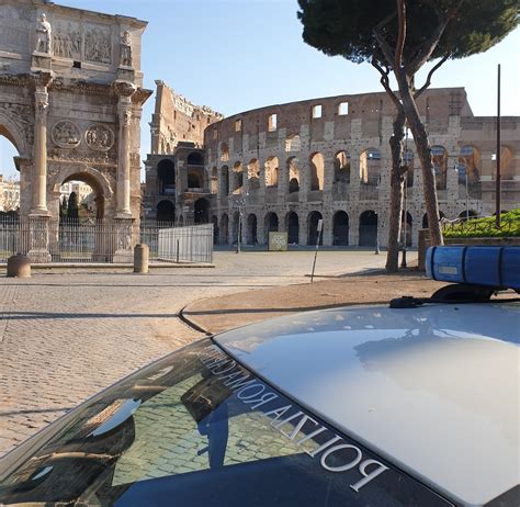 Sorvola Larea Archeologia Del Colosseo Con Il Drone Fermato 32enne