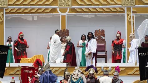 Dolor Pasión Y Calor Las Fotos Del Viacrucis De Semana Santa 2022 En