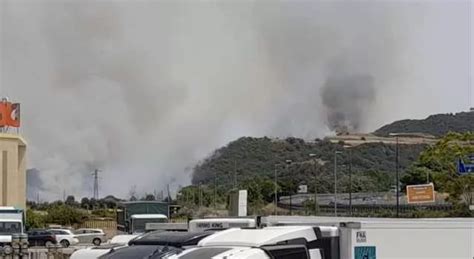 Youtg Net Grosso Incendio A Codrongianos Le Fiamme Arrivano Alla