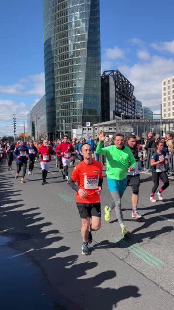 Borut Pahor on Twitter Že srečno na cilju BerlinHalfMarathon