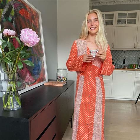 Amalie Snøløss Instagram photo Advertisement zalando I love to wear dresses during the hot