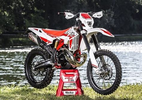 Betamotor Rr Enduro 250 2t 2018 Prezzo E Scheda Tecnica Motoit