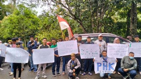 Sebut Pabrik Aqua Solok Phk Ratusan Pekerja Secara Sepihak Wali Nagari