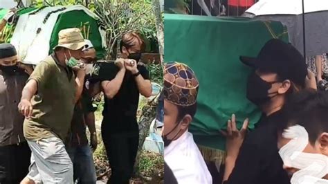 Selalu Hadir Untuk Gotong Keranda Jenazah Artis Alasan Billy Syahputra