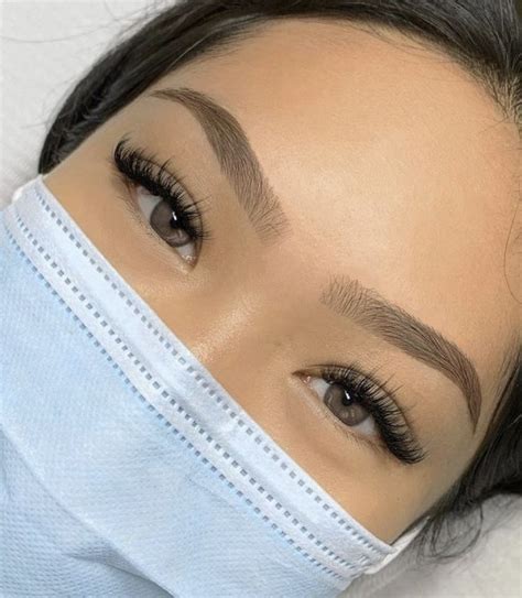 Latina Brows Extens Es De C Lios Sobrancelhas Perfeitas C Lios