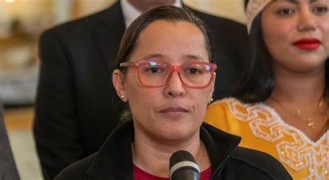 Renuncia Belizza Ruiz Viceministra De Energía De Colombia