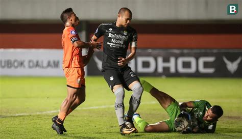 Foto Hasil Pertandingan BRI Liga 1 Persib Bandung Kembali Ke Jalan