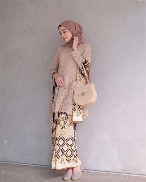 Gambar Baju Kebaya Modern Berhijab Inspirasi Kebaya Modern Ala