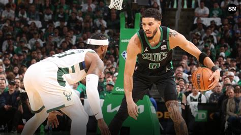 Do El Conjunto De Boston Celtics Derrotó Al De Milwaukee Bucks Y Empató La Serie