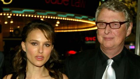 “He was happy to eliminate some nudity”: Natalie Portman Reveals Late ...