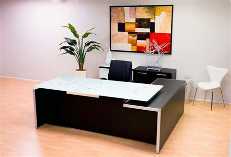 High-End Executive Desks that make an Impression : Madison Liquidators