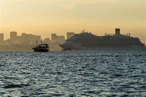 Navio Transatl Ntico Na Ba A De Guanabara No Rio De Janeiro Brasil