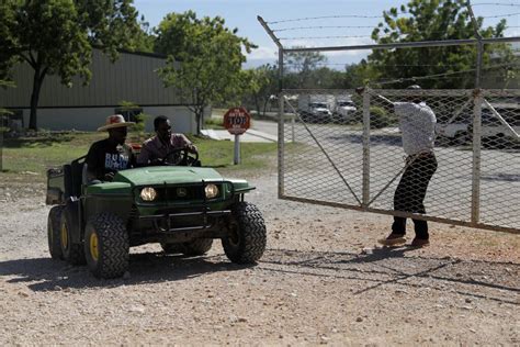 12 Remaining Members of a U.S. Group Kidnapped in Haiti Have Been Released - The New York Times