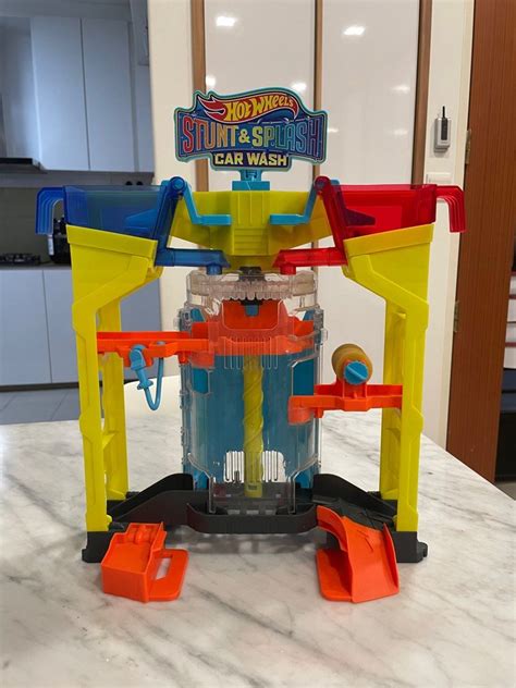 Hot Wheels Car Wash Playset Hobbies Toys Toys Games On Carousell