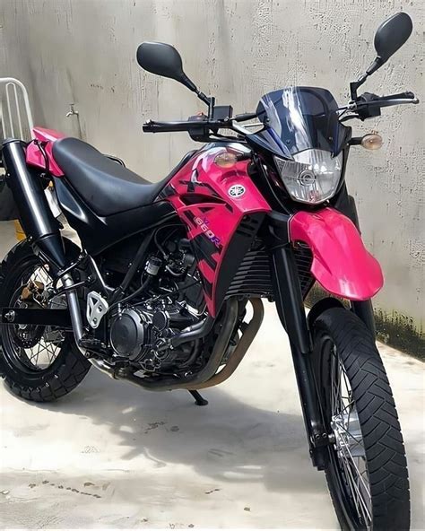 Introduzir 57 Imagem Moto Preta Com Detalhes Rosa Vn