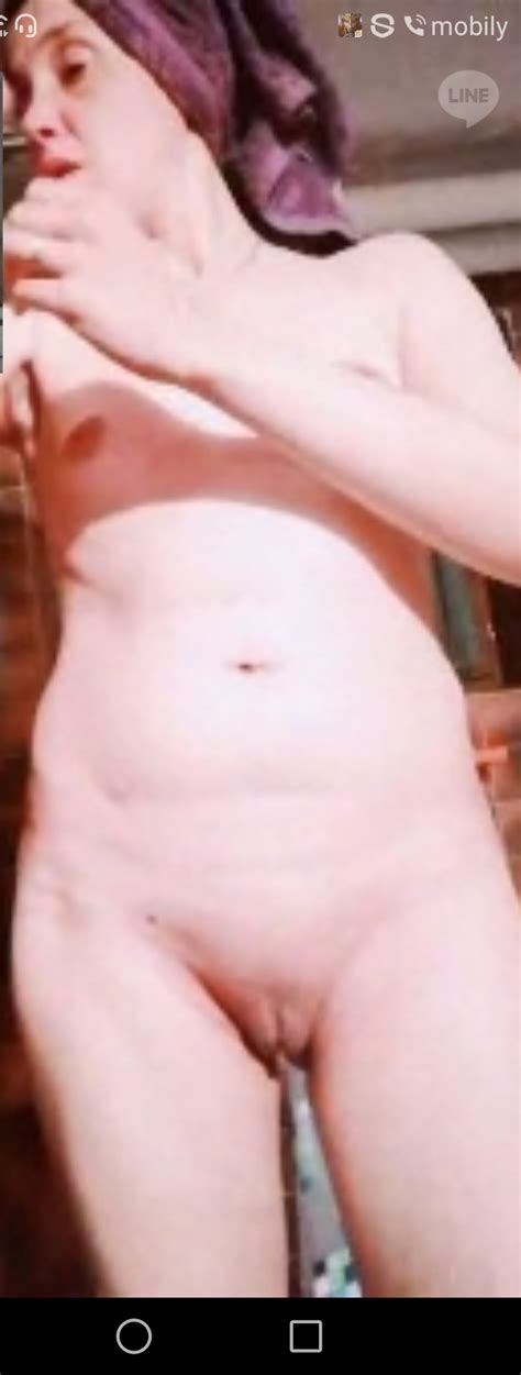 Alyona Hot Pussy Lips Porn Pic