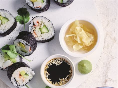 Sushi Met Komkommer Avocado En Scampi S Libelle Lekker