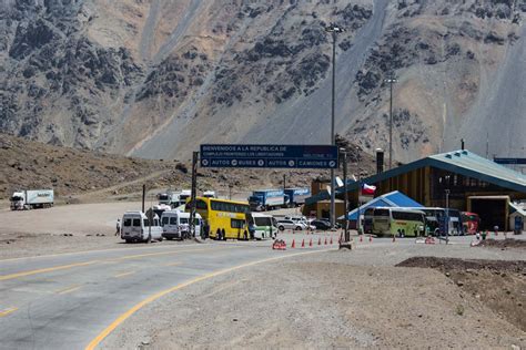 Crossing the Andes from Argentina to Chile by bus