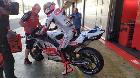 Motogp Test Barcellona In Diretta Live E Foto