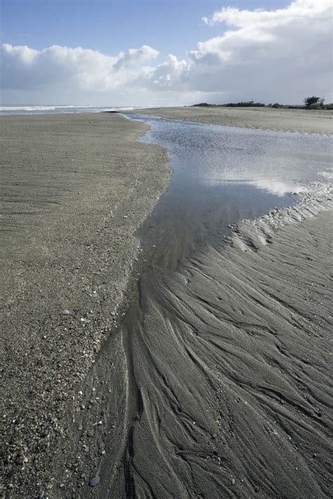 water ponded behind beach berm (vertical) – Geology Pics