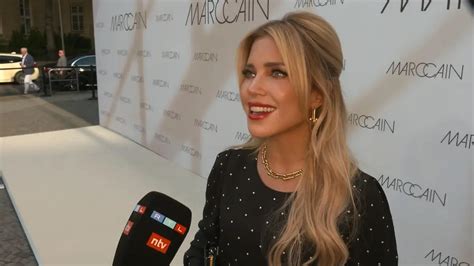 Sylvie Meis schickt uns heiße Urlaubsgrüße im Bikini